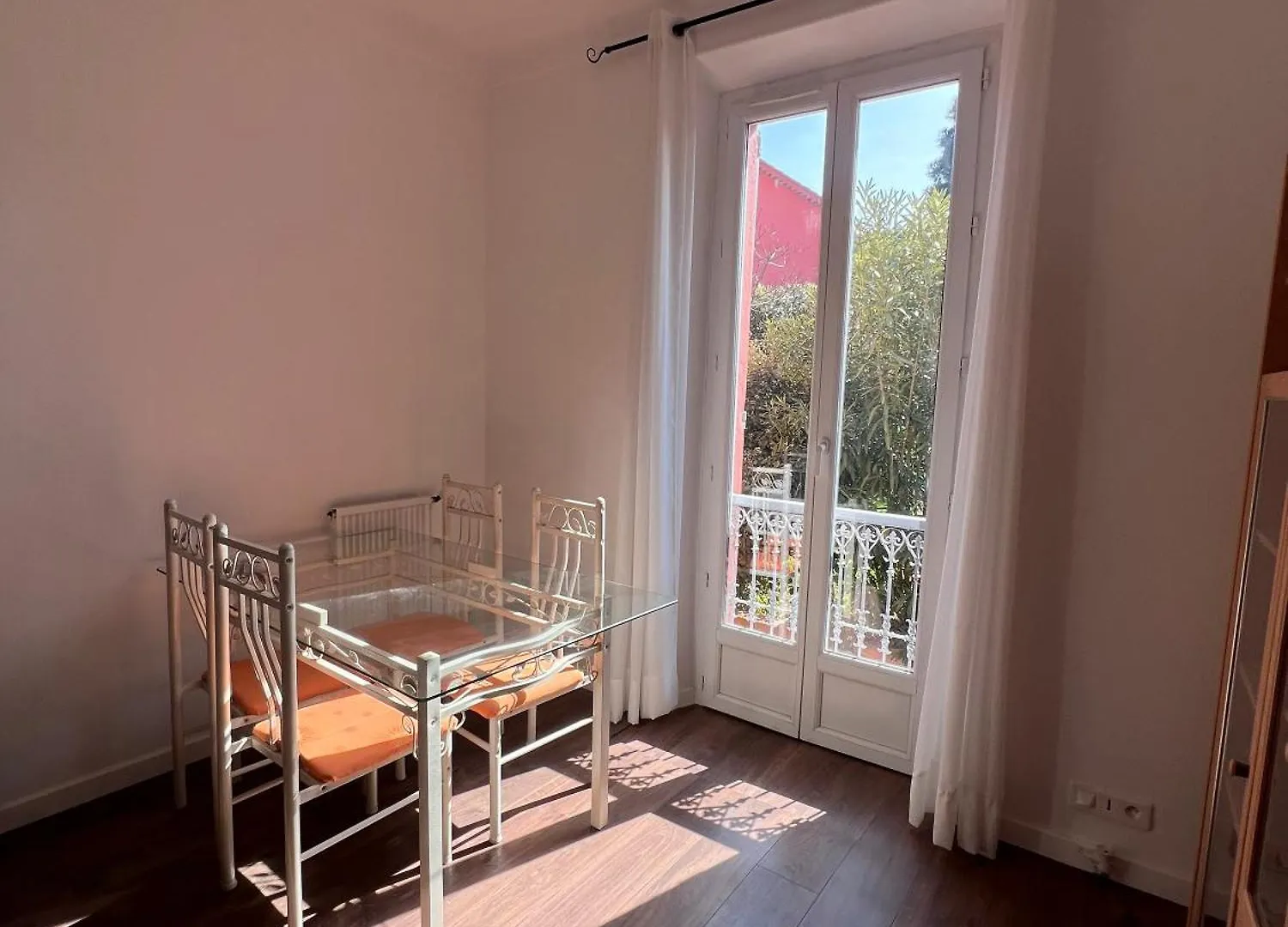 Le Villeneuve Village 0*, Villeneuve-Loubet France