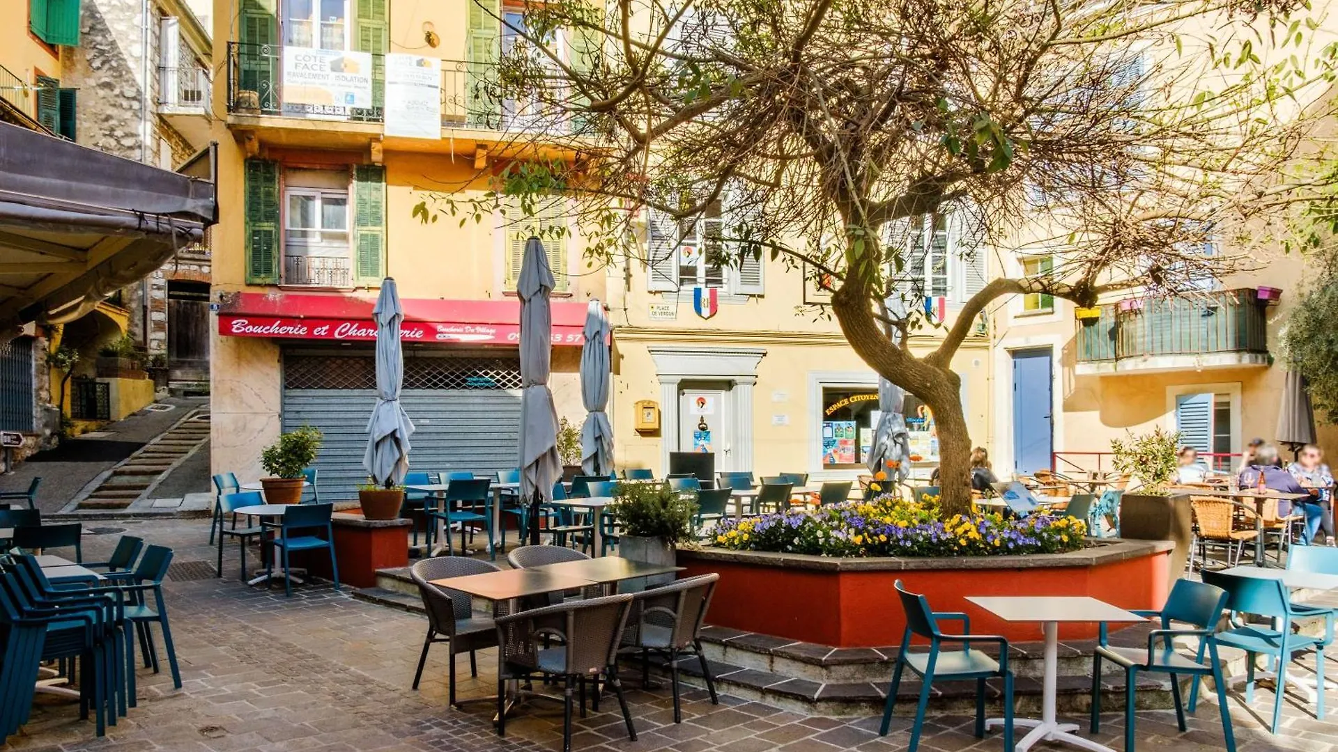 Apartment Le Villeneuve Village France